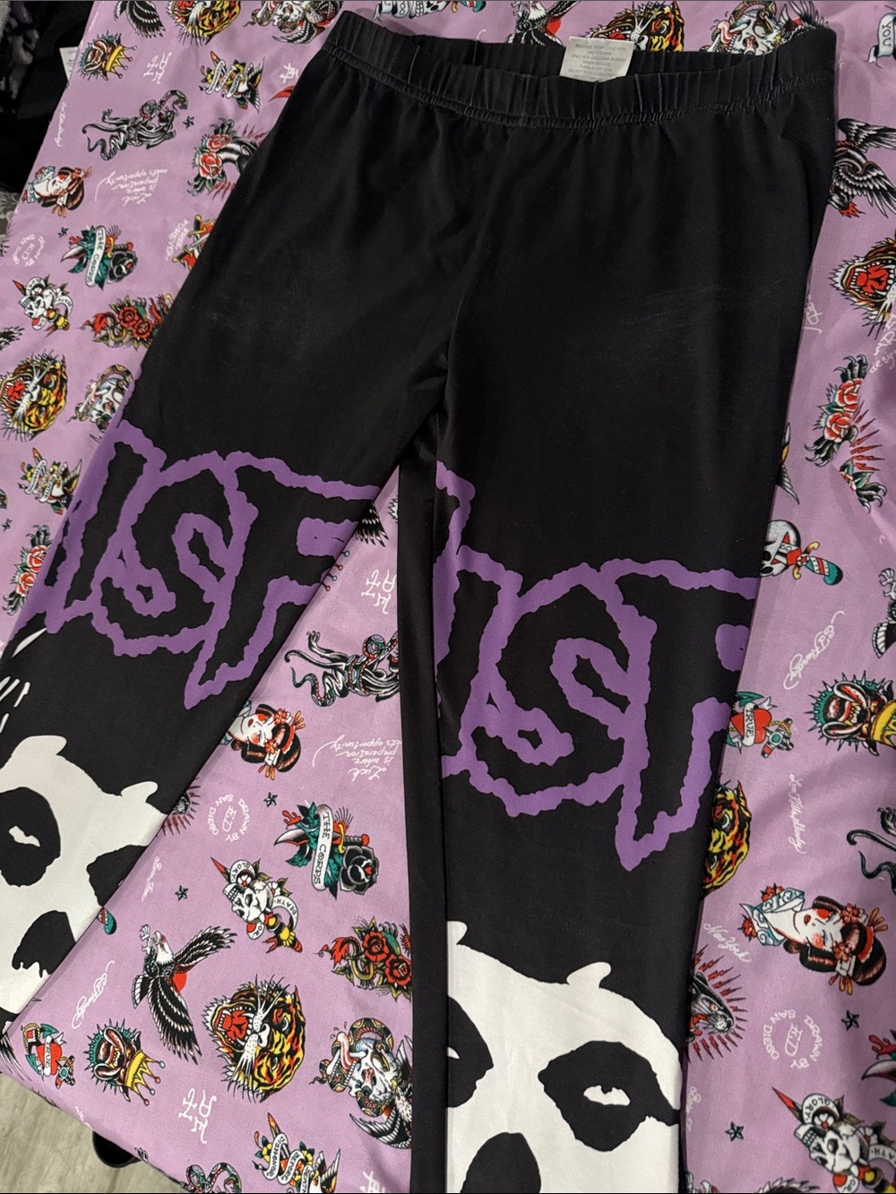 Womans misfits leggings